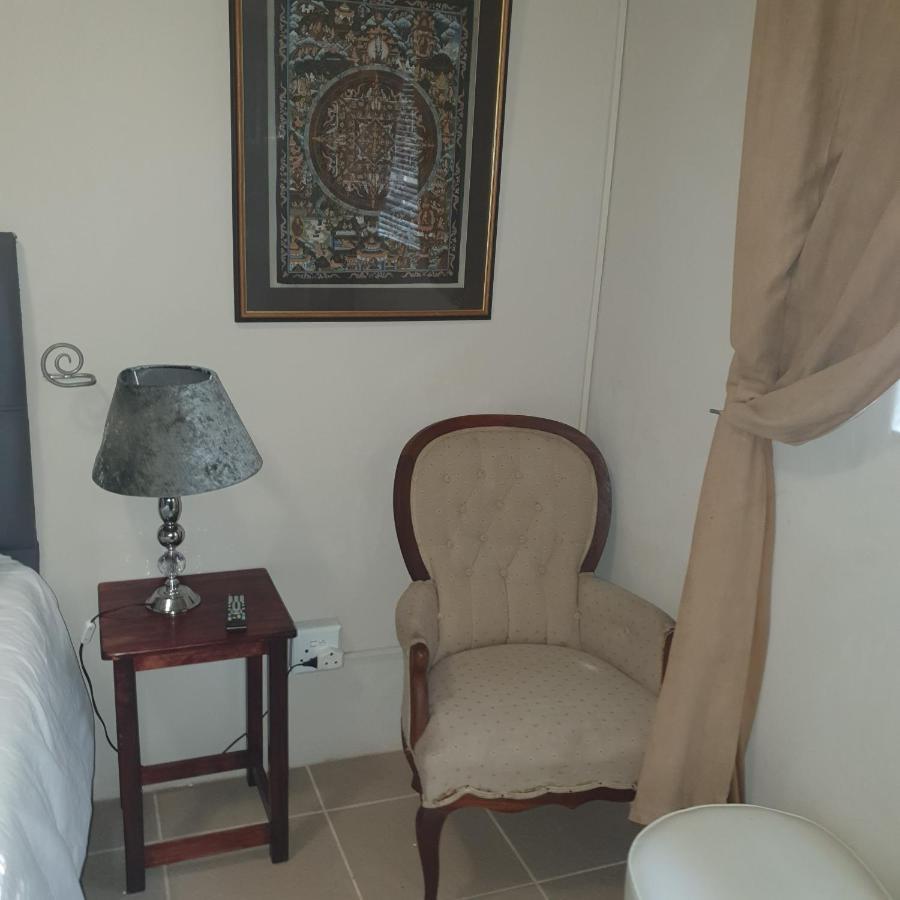Garden Corner Guesthouse Бофорт-Уэст Экстерьер фото