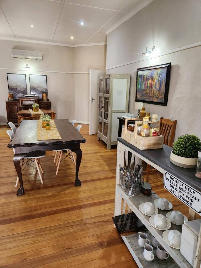 Garden Corner Guesthouse Бофорт-Уэст Экстерьер фото
