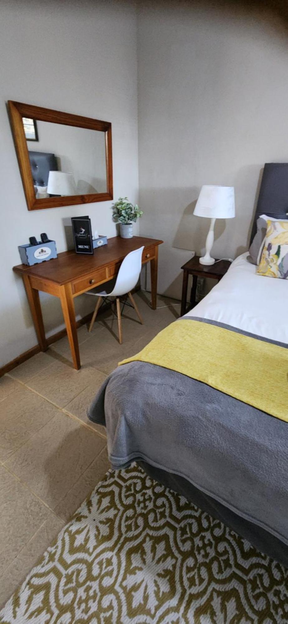 Garden Corner Guesthouse Бофорт-Уэст Номер фото